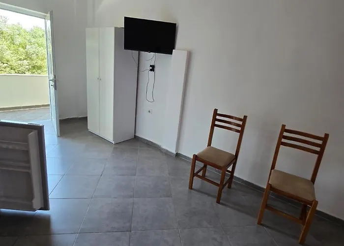 Toska Homes * Plazhi San Pietro